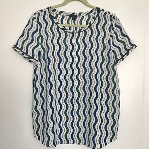 Ann Taylor Short Sleeve Shirt Size M